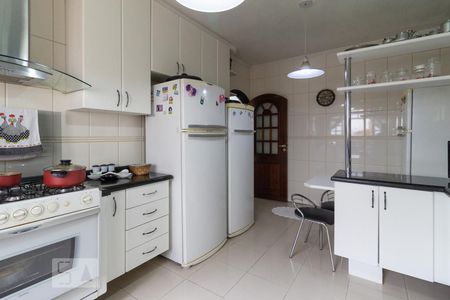 Casa à venda com 351m², 5 quartos e 4 vagasCozinha