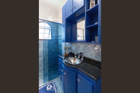 Casa à venda com 351m², 5 quartos e 4 vagasBanheiro 2