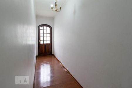 Casa à venda com 351m², 5 quartos e 4 vagasCorredor
