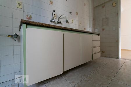 Apartamento à venda com 56m², 2 quartos e 1 vagaCozinha - Armário
