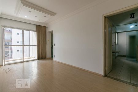 Sala de Apartamento com 2 quartos, 56m² Vila Ema