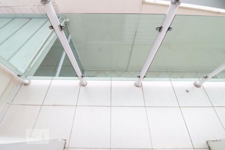 Casa de condomínio à venda com 105m², 3 quartos e 2 vagasSacada