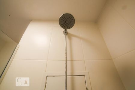 Banheiro de apartamento para alugar com 1 quarto, 49m² em Campo Belo, São Paulo