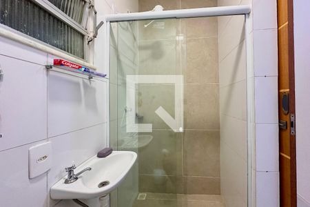 Banheiro de kitnet/studio para alugar com 1 quarto, 20m² em Centro, Rio de Janeiro