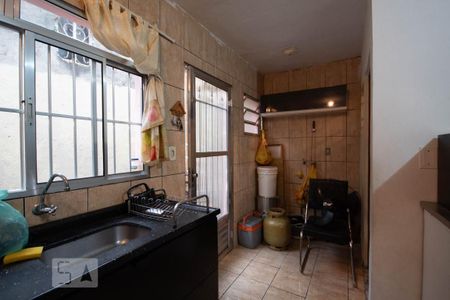 Cozinha de casa para alugar com 1 quarto, 45m² em Jardim Roberto, Osasco