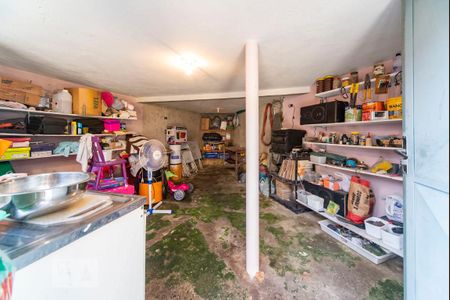 Casa à venda com 114m², 2 quartos e 2 vagasQuarto de Serviço