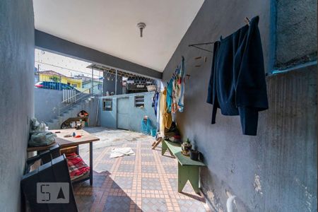Casa à venda com 114m², 2 quartos e 2 vagasQuintal