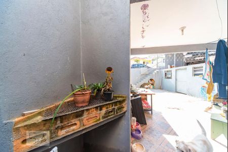 Casa à venda com 114m², 2 quartos e 2 vagasQuintal