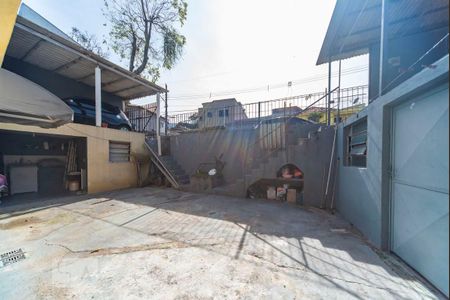 Casa à venda com 114m², 2 quartos e 2 vagasQuintal