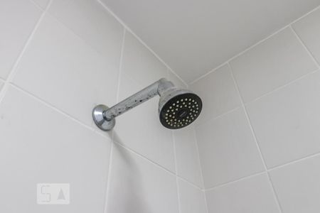 Apartamento à venda com 77m², 2 quartos e 1 vagaDetalhe do Banheiro de Serviço