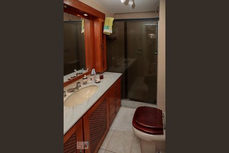 Apartamento à venda com 114m², 3 quartos e 1 vaga Apartamento à venda com 114m², 3 quartos e 1 vagaBanheiro