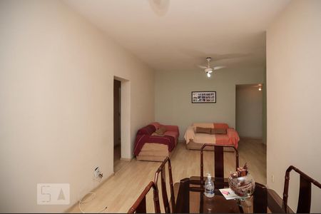 Apartamento à venda com 114m², 3 quartos e 1 vaga Apartamento à venda com 114m², 3 quartos e 1 vagaSala