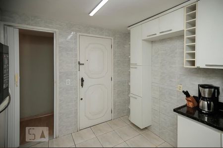 Apartamento à venda com 114m², 3 quartos e 1 vaga Apartamento à venda com 114m², 3 quartos e 1 vagaCozinha