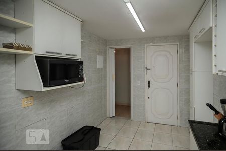 Apartamento à venda com 114m², 3 quartos e 1 vaga Apartamento à venda com 114m², 3 quartos e 1 vagaCozinha