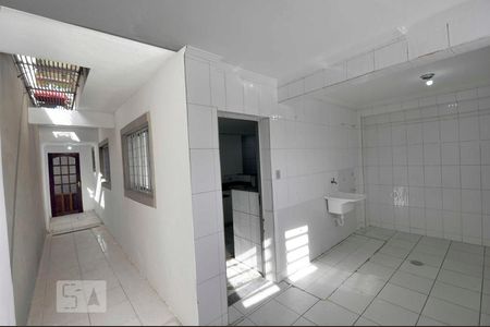 Quintal  de kitnet/studio para alugar com 1 quarto, 50m² em Km 18, Osasco