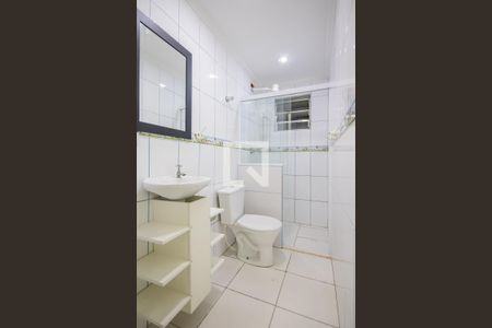 Banheiro de casa para alugar com 1 quarto, 50m² em Km 18, Osasco