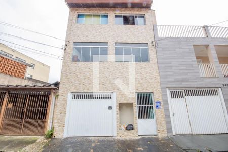 Casa para alugar com 50m², 1 quarto e sem vaga Casa para alugar com 50m², 1 quarto e sem vagaFachada