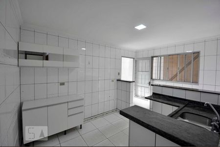 Cozinha de kitnet/studio para alugar com 1 quarto, 50m² em Km 18, Osasco
