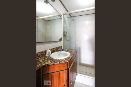 Apartamento à venda com 222m², 4 quartos e 3 vagasBanheiro Corredor