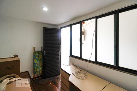 Apartamento à venda com 222m², 4 quartos e 3 vagasQuarto de Serviço