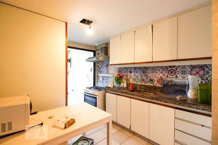 Apartamento à venda com 222m², 4 quartos e 3 vagasCozinha