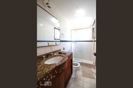 Apartamento à venda com 222m², 4 quartos e 3 vagasBanheiro da Suíte 2