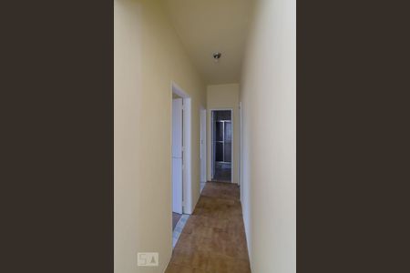 Hall do 2º andar de casa para alugar com 3 quartos, 110m² em Olaria, Rio de Janeiro