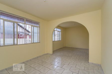 Sala de casa para alugar com 3 quartos, 110m² em Olaria, Rio de Janeiro