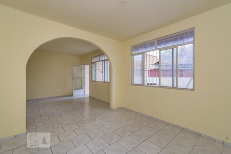 Sala de casa para alugar com 3 quartos, 110m² em Olaria, Rio de Janeiro