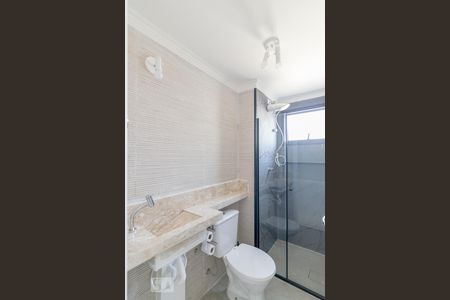 Banheiro de apartamento à venda com 1 quarto, 41m² em Vila Valparaíso, Santo André