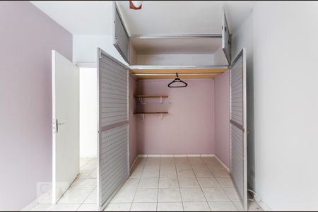 Detalhe armário de apartamento para alugar com 1 quarto, 50m² em Campo Grande, Santos