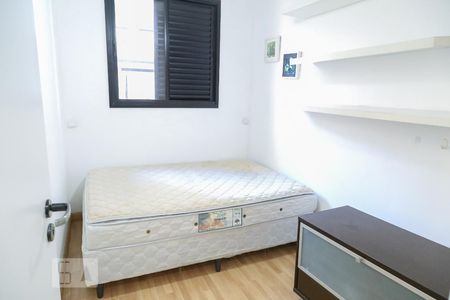 Quarto 1 de apartamento para alugar com 3 quartos, 80m² em Vila Olímpia, São Paulo
