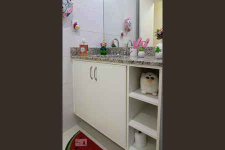 Apartamento à venda com 97m², 3 quartos e 2 vagasBanheiro social