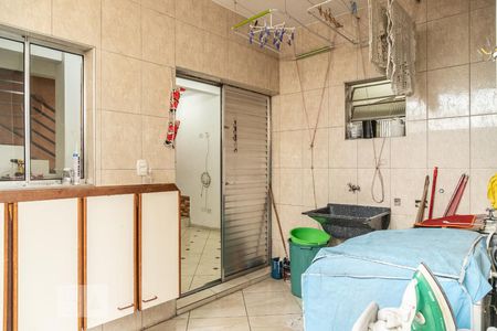 Casa à venda com 300m², 3 quartos e 3 vagasÁrea de Serviço