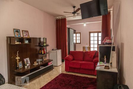 Casa à venda com 300m², 3 quartos e 3 vagasSuíte