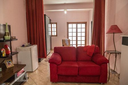 Casa à venda com 300m², 3 quartos e 3 vagasSuíte