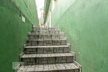 Casa à venda com 300m², 3 quartos e 3 vagasEscada entrada