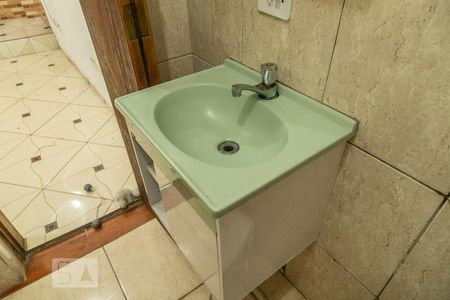 Casa à venda com 300m², 3 quartos e 3 vagasSobrado Fundos - Banheiro