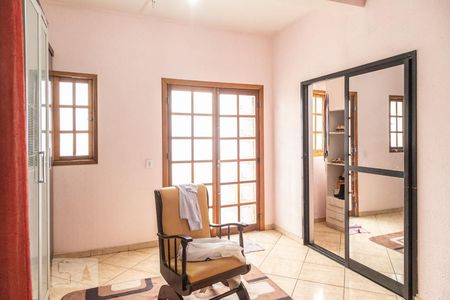 Casa à venda com 300m², 3 quartos e 3 vagasSuíte