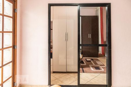 Casa à venda com 300m², 3 quartos e 3 vagasSuíte