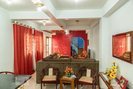 Casa à venda com 300m², 3 quartos e 3 vagasSala