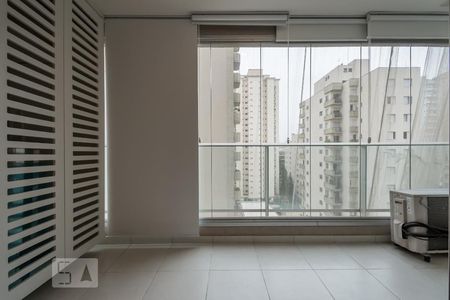 Varanda de kitnet/studio para alugar com 1 quarto, 38m² em Brooklin Paulista, São Paulo
