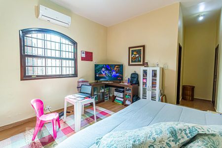 Casa à venda com 600m², 3 quartos e 4 vagasQuarto 3 - Suíte