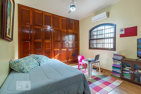 Casa à venda com 600m², 3 quartos e 4 vagasQuarto 3 - Suíte