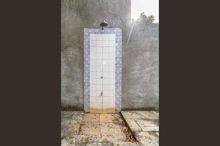 Casa à venda com 600m², 3 quartos e 4 vagasPiscina - Ducha