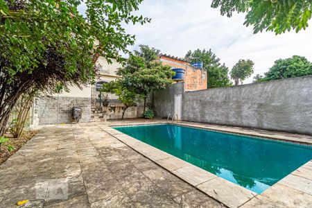 Casa à venda com 600m², 3 quartos e 4 vagasPiscina