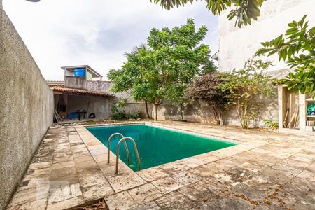 Casa à venda com 600m², 3 quartos e 4 vagasPiscina