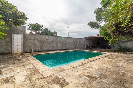 Casa à venda com 600m², 3 quartos e 4 vagasPiscina