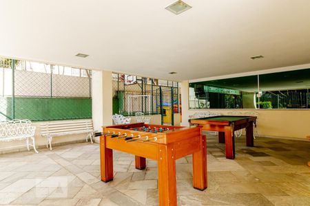 Apartamento à venda com 70m², 2 quartos e sem vagaÁrea Comum - Área de jogos