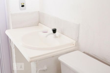 Banheiro - Pia de kitnet/studio para alugar com 1 quarto, 39m² em Vila Arriete, São Paulo